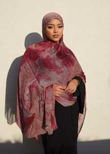 Venta al por mayor de fábrica: Nuevo hiyab de satén de seda estampado a la moda para mujer, pañuelo étnico, chal para velo musulmán 90*230 - Product Image 5