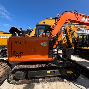 Excavatrice sur chenilles Hitachi ZX70-5G d'occasion, 7 tonnes, avec moteur Yanmar et équipement de construction - Product Image 3
