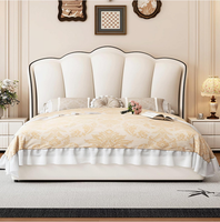 Cadre de lit double King Size avec système de rangement à vérins hydrauliques, lit rembourré avec sommier à lattes en bois et rangement intégré