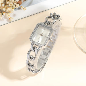 उन्नत डायमंड-एनक्रस्टेड लक्जरी क्वार्ट्ज घड़ी सेट 5 पीसी मिश्र धातु स्टील बैंड और केस ग्लास फेस - Product Image 4