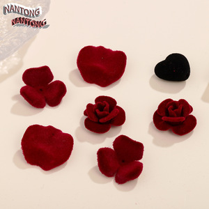 NANTONG Fleurs 3D floquées bordeaux Cœurs en velours noir Accessoires de bijoux DIY Fournitures de perlage - Product Image 4