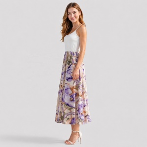 Abito Estivo <span class=keywords><strong>da</strong></span> Donna Chic con Stampa Floreale Viola e Top Bianco a Bretelle, Vestito Svasato in Viscosa - Product Image 2