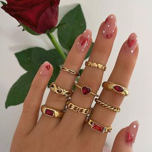 Anello con cuore in stile retrò con imitazione smeraldo da donna con catena creativa a forma di cuore con diamante e nove pezzi in lega intarsio - Product Image 6
