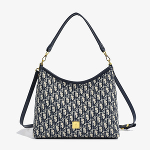 Sac fourre-tout en PU de haute qualité. Sac à main élégant pour femme. Convient à un usage quotidien. - Product Image 3