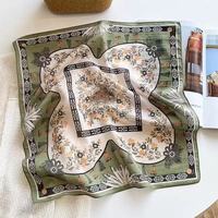 Foulard carré en satin personnalisé 22*22 pouces, bandana de luxe pour femme, mouchoir pour mariage, vente en gros, foulards carrés en soie