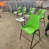 Chaise de bureau moderne, robuste, empilable, bon marché, métal coloré, plastique pp, chaise de salle à manger en plein air, de formation scolaire et de bureau