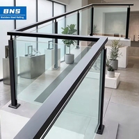 Poteau de balustrade en verre moderne en acier inoxydable 316 304 à fixation au sol pour système de balustrade en verre sans cadre Villa & Centre Commercial BNS