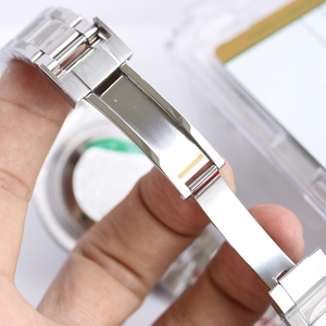 Reloj de Buceo San Martin SN0146 para Hombre, de Acero Inoxidable, Movimiento Mecánico Automático SEIKO, Resistente al Agua 300m, Esfera de Cristal de Zafiro - Product Image 3