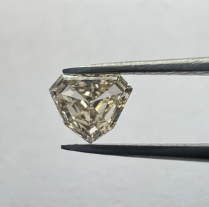 Diamant de laboratoire de qualité supérieure, taille boule, couleur fantaisie, percé au laser, inspiration vintage, brillance laiteuse, élégant - Product Image 2