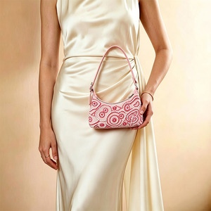 <span class=keywords><strong>Borsa</strong></span> Hobo Estetica <span class=keywords><strong>Rosa</strong></span> con Perline e Motivo Floreale, Stile Y2K, <span class=keywords><strong>Borsa</strong></span> a Spalla per Ragazze con Decorazioni Paisley e Perle - Product Image 4