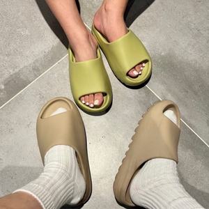 High Quality Slipper Round Toe Thick Bottom Breathable Non-Slip Lightweight Comfortable EVA Upper All Seasons Men's Women's - Product Image 1