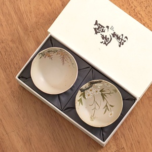 Paire de tasses à thé en céramique peintes à la main, motif lotus à sept feuilles, pour la maison, service à thé kung fu - Product Image 1
