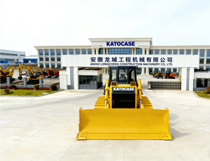 รถดันดิน KATOCASE SD17 ขนาด 4.5 เมตร กำลังดัน 17,000 กิโลกรัม เครื่องยนต์ 4 จังหวะ ระบายความร้อนด้วยน้ำ พร้อมปั๊ม สำหรับงานปรับระดับพื้นดิน - Product Image 5