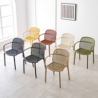 Fauteuil d'extérieur moderne, chaise en plastique imperméable et résistante aux UV, dossier empilable, chaise de salle à manger épaissie pour la maison, simple