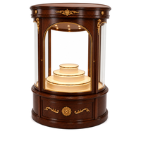Vitrine de présentation de bijoux en bois sculpté de style européen avec éclairage LED pour l'exposition de parfums et cosmétiques en showroom