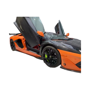 Kit de Carrocería ZNDR AVENTADOR LP700SVJ, Nuevo, Paneles de Puerta de Fibra de Carbono Estilo SVJ Mejorados, Autoadhesivos, Reemplazo Incluido - Product Image 1