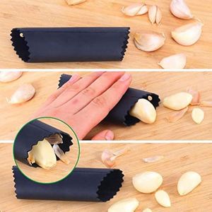 Wholesale Smart Kitchen Tool Garlic Peeler <b>Brush</b> Stainless Steel Garlic Press - Product Image 6