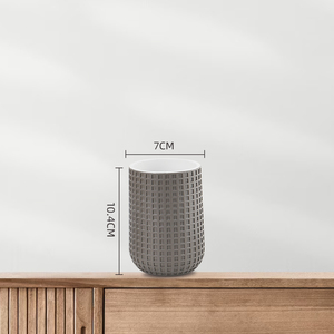 Juego de accesorios de baño ecológicos de 4 piezas de cerámica moderna, dispensador de jabón de poliresina, soporte para cepillo de dientes, taza, jabonera - Product Image 4