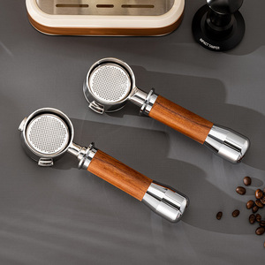 Cafetera con mango sin fondo de acero inoxidable 304, mango de madera, estilo moderno y sencillo para uso doméstico o en cafeterías. - Product Image 2