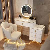 Table de maquillage rose délicate pour filles avec miroir éclairé, coiffeuse de chambre pour jeunes femmes