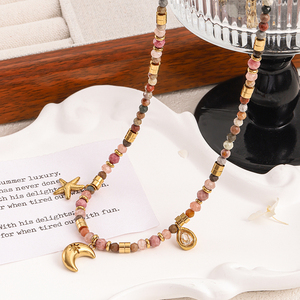 Collar de Piedras Naturales Estilo Bohemio Rosa con Dijes de Estrella y Luna, Collar Único, Accesorios de Verano - Product Image 2