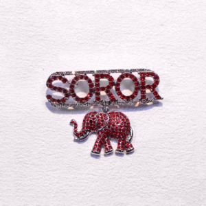 Diseño del símbolo griego Delta <span class=keywords><strong>Sigma</strong></span> con pedrería roja. Broche Estilo Elefante SOROR. - Product Image 2