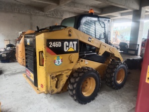 Cargador usado de alta calidad Caterpillar CAT 246D Mini cargador de dirección deslizante CAT 246C 246D 4.6ton cargador para granja - Product Image 2
