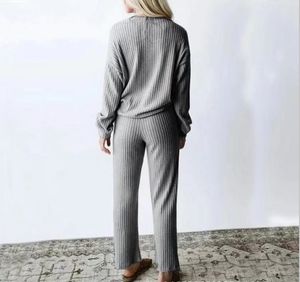 女式套装针织面料长袖t恤和因果裤套装 - Product Image 3