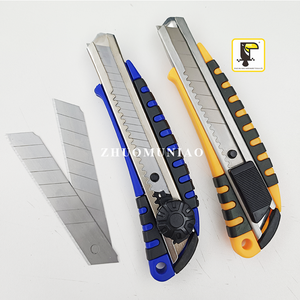 Navaja Multiusos de Alta Calidad con Mecanismo de Trinquete y Hoja Desprendible ZMN 8810-02 - Product Image 2