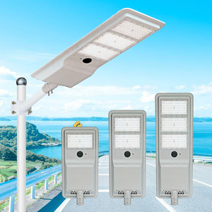 Lampione Solare LED 300W/400W/500W Impermeabile IP65 con Batteria LiFePO4 e Controllo Luce Diurna per Uso Stradale ed Esterno - Product Image 1