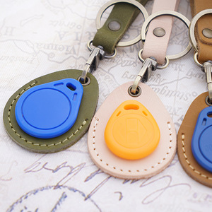 Porte-clés en cuir de vachette véritable fait main, étui de protection pour clés de voiture, logo personnalisé, durable, de haute qualité, fermeture ouverte - Product Image 3