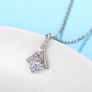 Collier pendentif éventail pour femme, breloque en forme de V, bijoux tendance - Product Image 3