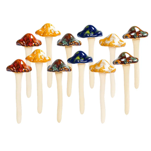 OEM Custom Outdoor Ceramic Garden funghi Figurine piante Decorative picchetti accessori ornamenti per <span class=keywords><strong>prato</strong></span> statua - Product Image 2