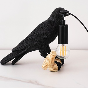 Lámpara Decorativa de Resina con Forma de Pájaro para Cabecera de Cama, Diseño Creativo - Product Image 5