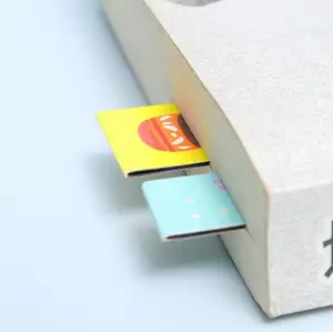 कस्टम मेड तह चुंबकीय बुकमार्क पूर्ण रंग मुद्रण कागज बुकमार्क फ्रिज चुंबक स्कूल छात्र सस्ते बुकमार्क