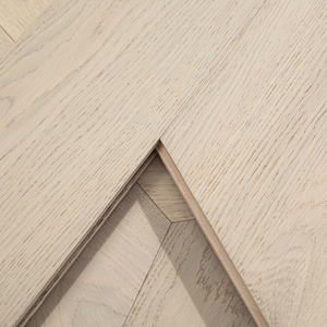 Suelo de Parquet de Roble Blanco Europeo Multicapa de 15 mm, Grado ABC, EN13501 E0 E1, Marca AVANTIMORA, para Uso en Interiores - Product Image 1