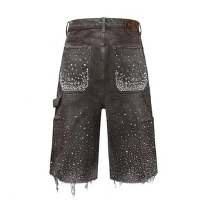 Shorts en jean vieilli personnalisés pour hommes, style vintage, coupe ample, délavé à l'acide, avec ourlet brut, entièrement orné de strass, en toile de coton - Product Image 2