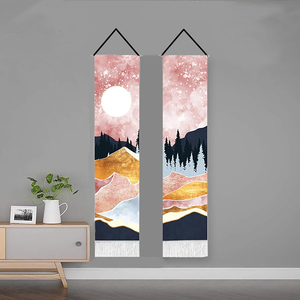 ピンクムーンマウンテンタペストリーネイチャーランドスケーププリントホーム寮用の長い垂直タッセル壁掛け飾り - Product Image 1