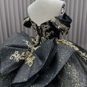 Robe De Pelota Robe De Quinceanera noire à épaules dénudées Robe De Quinceanera en dentelle métallisée à paillettes scintillantes Robe de bal plissée pour les fêtes - Product Image 6