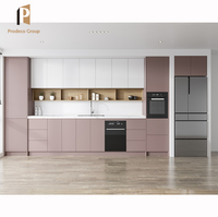 Cuisine modulaire préfabriquée, armoires de cuisine modernes sans poignées personnalisées avec comptoirs en marbre/laminé/résine, robinet inclus