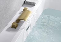 Robinet de baignoire doré style romain avec douchette cascade, montage sur pont 3 trous, ensemble de robinets de lavabo