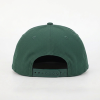 Casquette de baseball structurée à profil haut en toile de coton vert forêt avec patch tissé personnalisé et visière plate, idéale pour la chasse et les activités de plein air