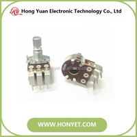 Potentiomètre de contrôle de volume à double gang à angle droit de 16 mm B100K