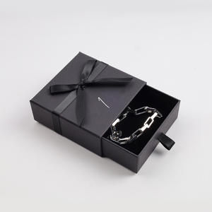 Boîte à bijoux en gros à <span class=keywords><strong>prix</strong></span> d'usine personnalisé, logo sur l'anneau, pas cher, Chine, <span class=keywords><strong>Swarovski</strong></span> rose, livraison - Product Image 5