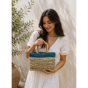 Panier en herbe tressé à la main avec garniture et poignée festives – Panier de rangement élégant et écologique en herbe - Product Image 6