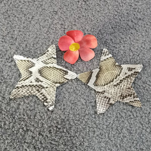 nouvelle Arrivée Marron Couvertures de Mamelon Sexy Femmes Sous-Vêtements Accessoires Peau de Serpent Motif Croix Poitrine Autoc - Product Image 3