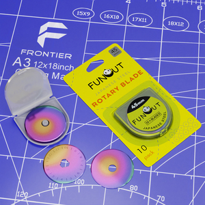 Cuchilla de corte rotativo de SKS-7 recubierta de arcoíris, perfecta para acolchar y coser, capas de tela cortadas sin esfuerzo - Product Image 6