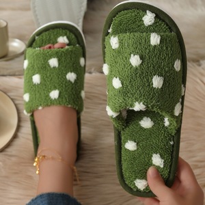 Nuevas Pantuflas de Invierno con Plataforma y Punta Cerrada, Forro de Piel Ecológico, para Exteriores y Hogar, con Abertura de Una Sola Pieza, Antideslizantes, Silenciosas y con Suela Suave - Product Image 1