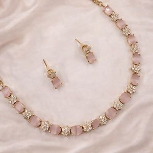 Ensemble de bijoux de mariée indiens traditionnels avec diamants américains - Collier et boucles d'oreilles de mariage exquis plaqués argent pour femmes - Product Image 5