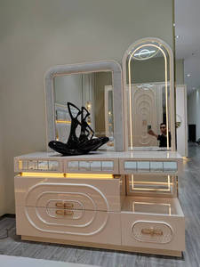 Cabecera de Espejo Tamaño King de Lujo Real, Elegante Juego de Muebles de Dormitorio con Acabado Brillante - Product Image 5